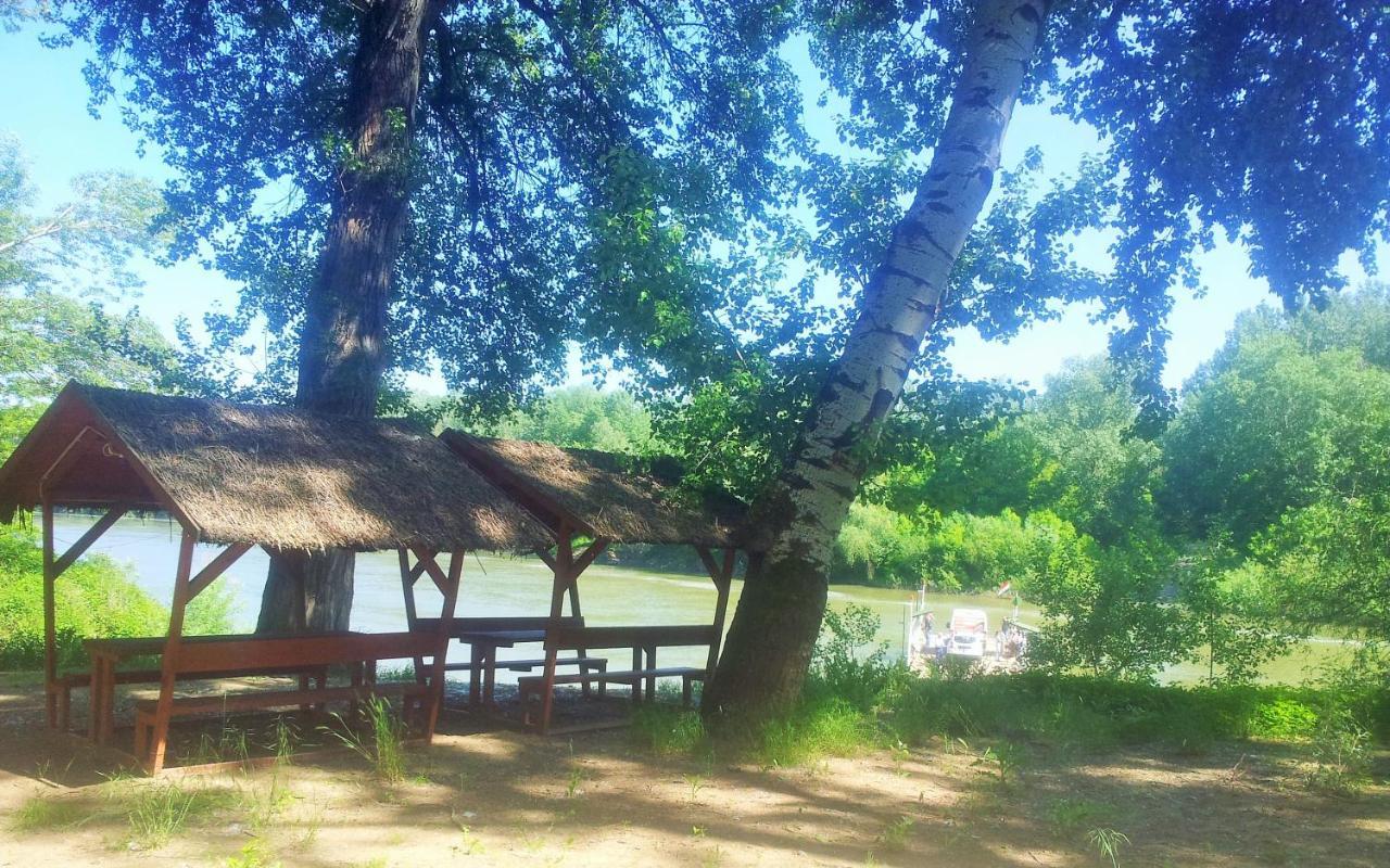 Elo Tisza Vendeghaz Hotel Nagykoru Ngoại thất bức ảnh